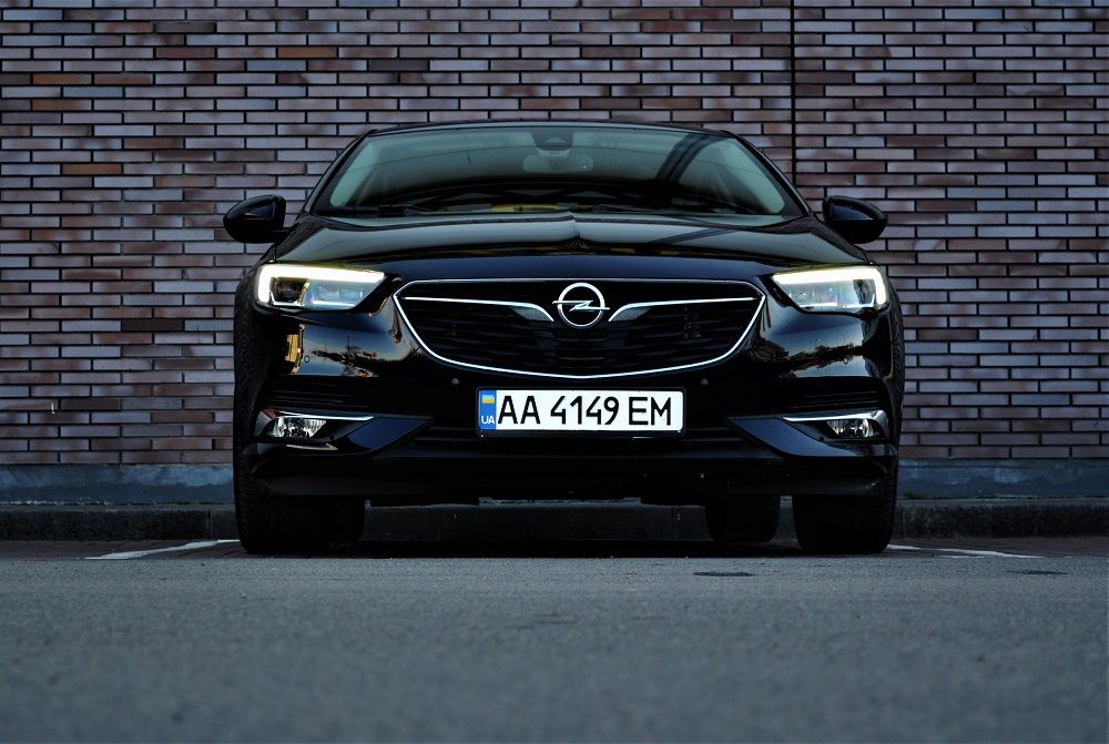 Тест-драйв Opel Insignia: строгий немец