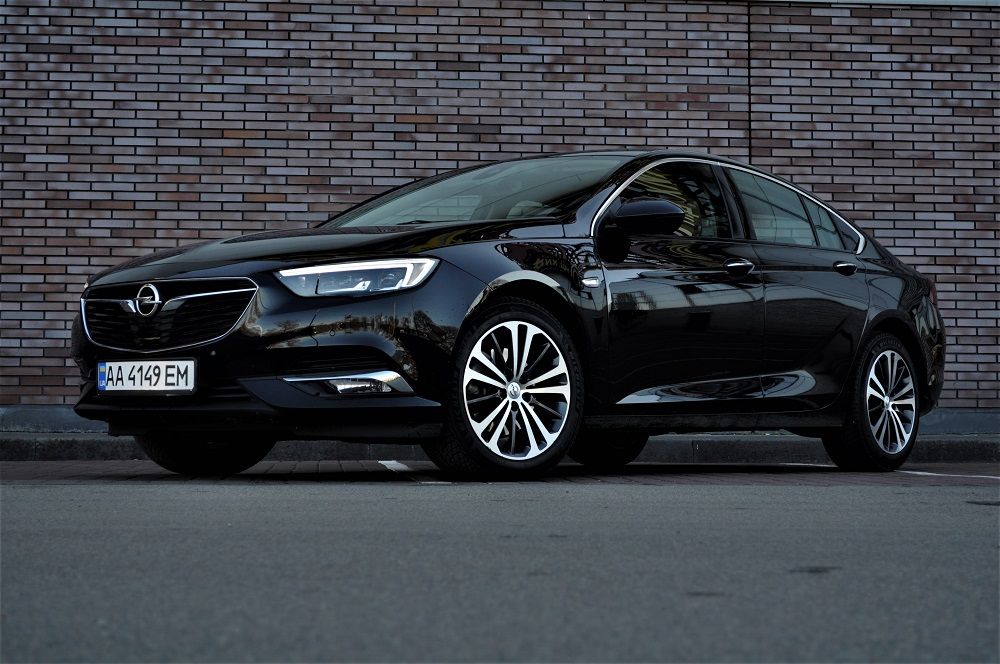 Тест-драйв Opel Insignia: строгий немец