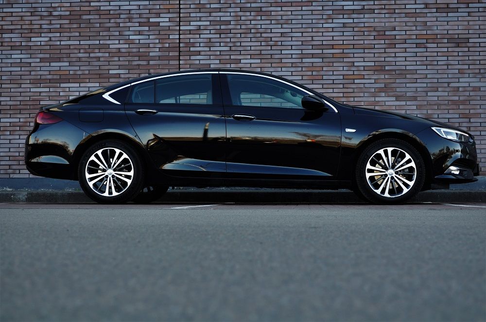Тест-драйв Opel Insignia: строгий немец