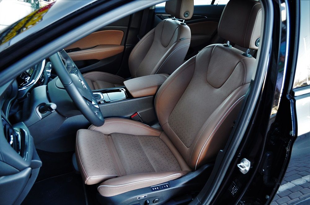 Тест-драйв Opel Insignia: строгий немец