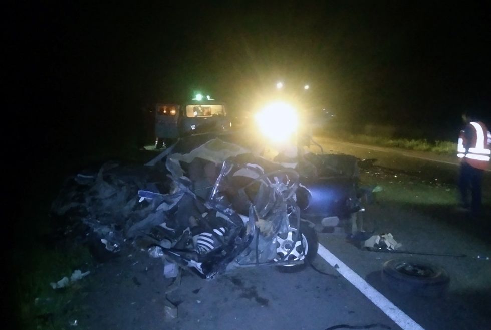 На трасі Дніпро-Миколаїв зіткнулися легковик та фура