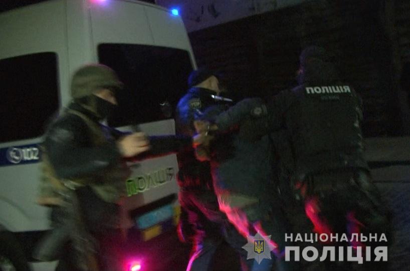 На Львовщине полиция задержала мужчину, который угрожал взорвать ресторан На Львовщине полиция задержала мужчину, который угрожал взорвать ресторан