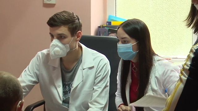 Малечу кладуть поруч з дорослими. В якому стані Івано-Франківська психлікарня