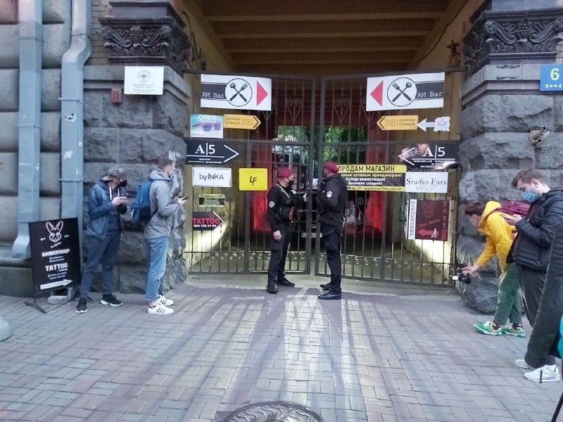 Первые фото с места убийства нардепа Давыденко Вбивство Давиденка