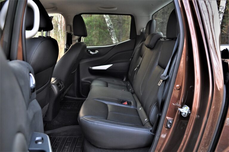 Тест-драйв Nissan Navara: пікап в українських умовах Фото 7