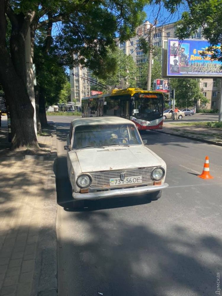 В Одессе азербайджанец без прав сбил четверых детей на переходе В Одессе азербайджанец без прав сбил четверых детей на переходе