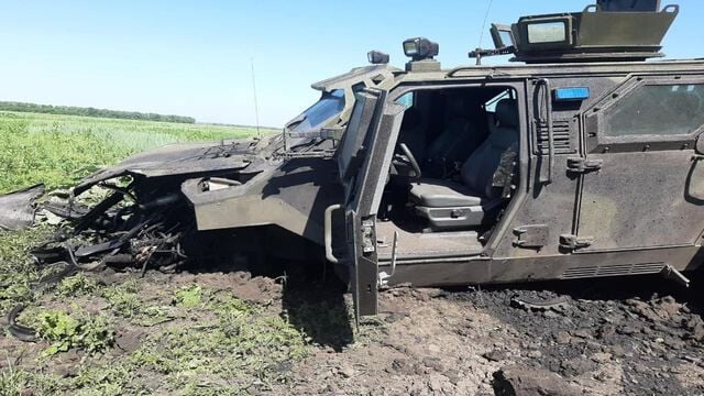 На Донбасі підірвався військовий автомобіль – 10 травмованих На Донбасі підірвався військовий автомобіль – 10 травмованих