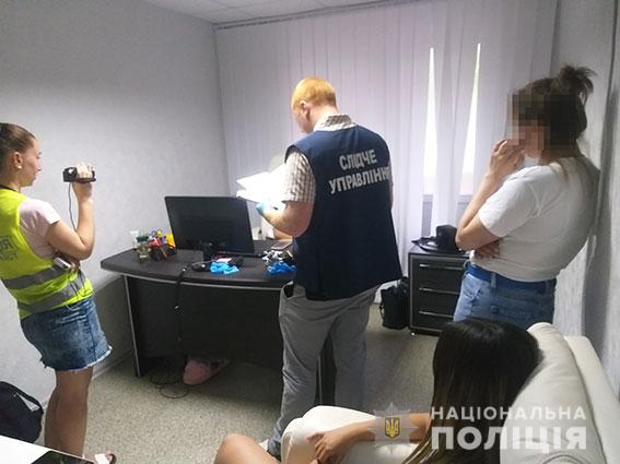 В Николаеве разоблачили сеть онлайн-порностудий - доход в месяц составлял более 2,5 млн грн В Николаеве разоблачили сеть онлайн-порностудий