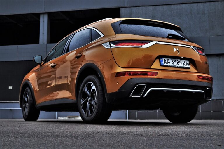 Тест-драйв DS7 Crossback: альтернатива для президента? Фото 3