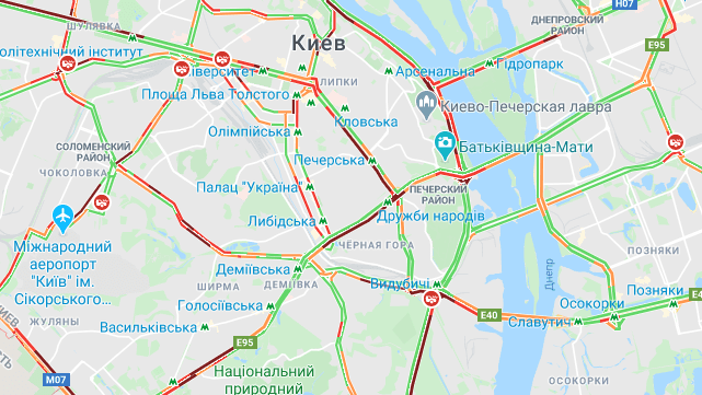 Київ стоїть у 7-бальних заторах: де складно проїхати (КАРТА) Затори у Києві 30 червня