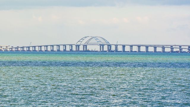 У Вінниці оголосили день жалоби, десятки загиблих і понад сотня постраждалих: 141-а доба війни (онлайн) Фото 1 Керченський міст у Криму