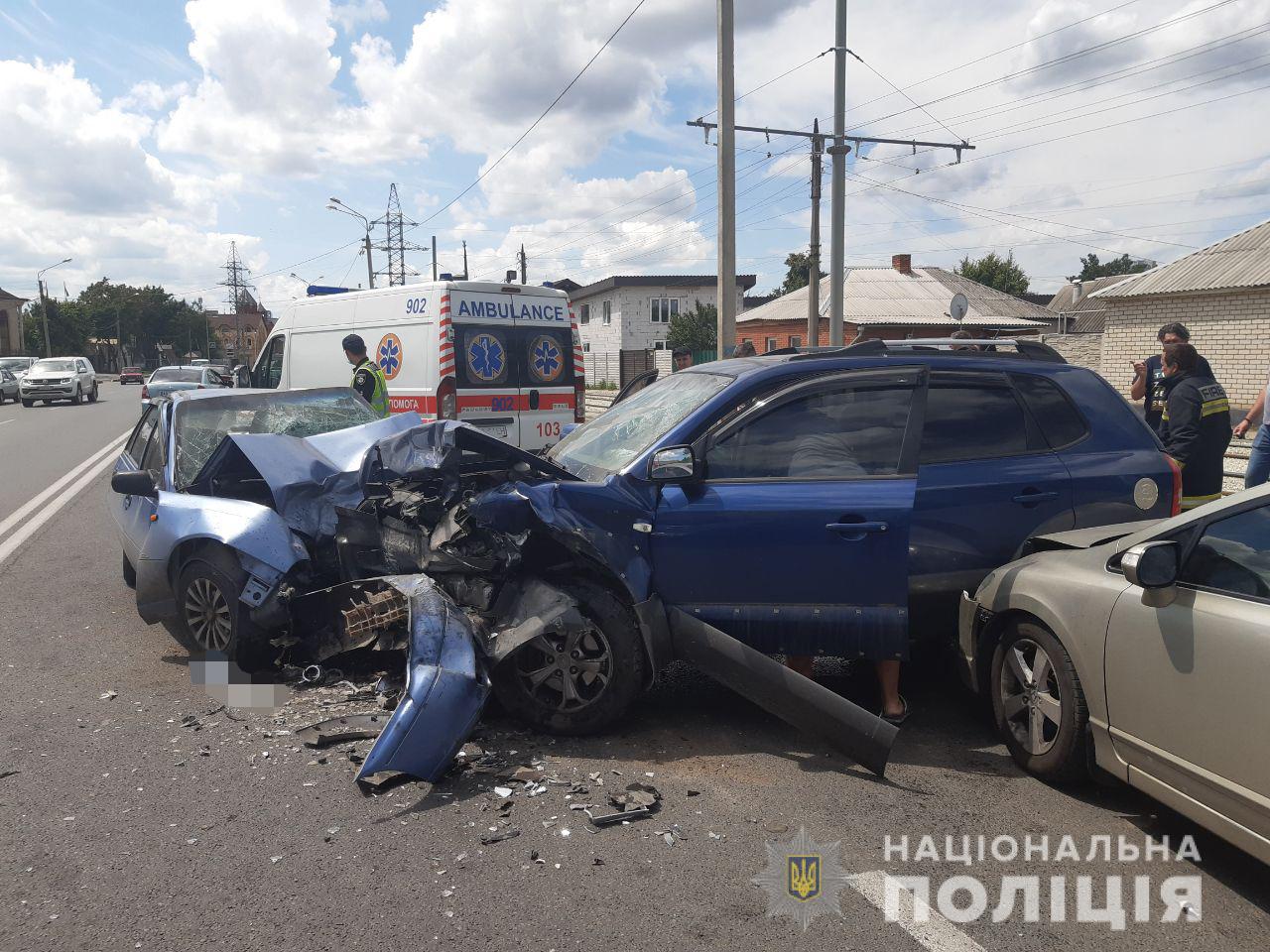 Масштабное ДТП в Харькове: в больнице целая семья, пострадали дети Масштабное ДТП в Харькове: в больнице целая семья, пострадали дети