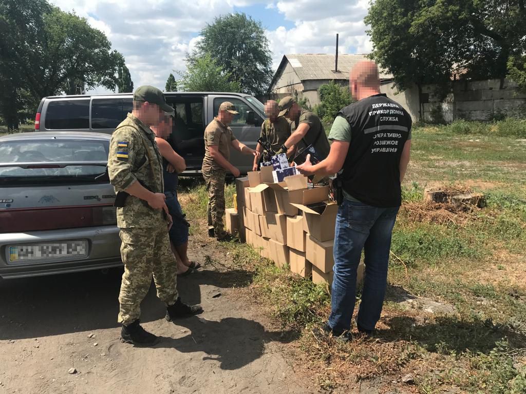 На полмиллиона гривен: в Донецкой области задержали рекордную партию алкоголя В Донецкой области задержали рекордную партию алкоголя
