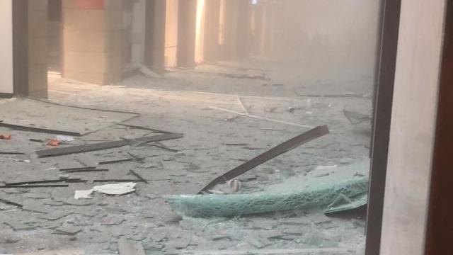 Взрыв в Бейруте: раненых больше 3 тыс., на помощь отправили армию Взрыв в порту Бейрута: раненых более 2 тыс., на помощь отправили армию