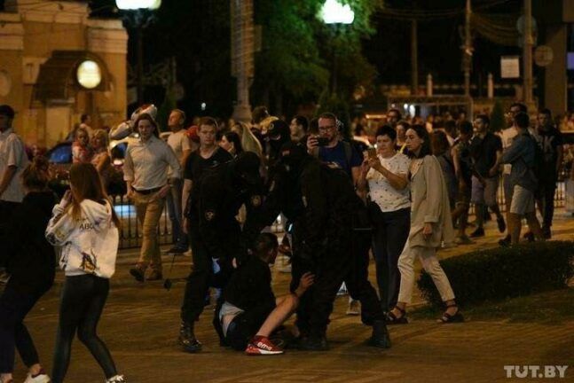 Протесты в Беларуси: погиб Александр Тарайковский