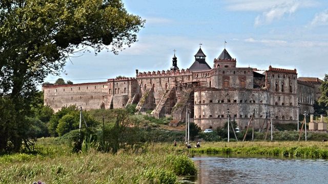 День археолога 2021 в Украине: самые интересные находки Меджибожской крепости