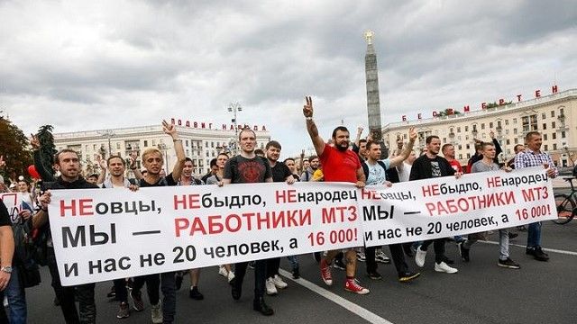 Не допустити сценарію Криму: прем’єр Чехії закликав ЄС допомогти білорусам
