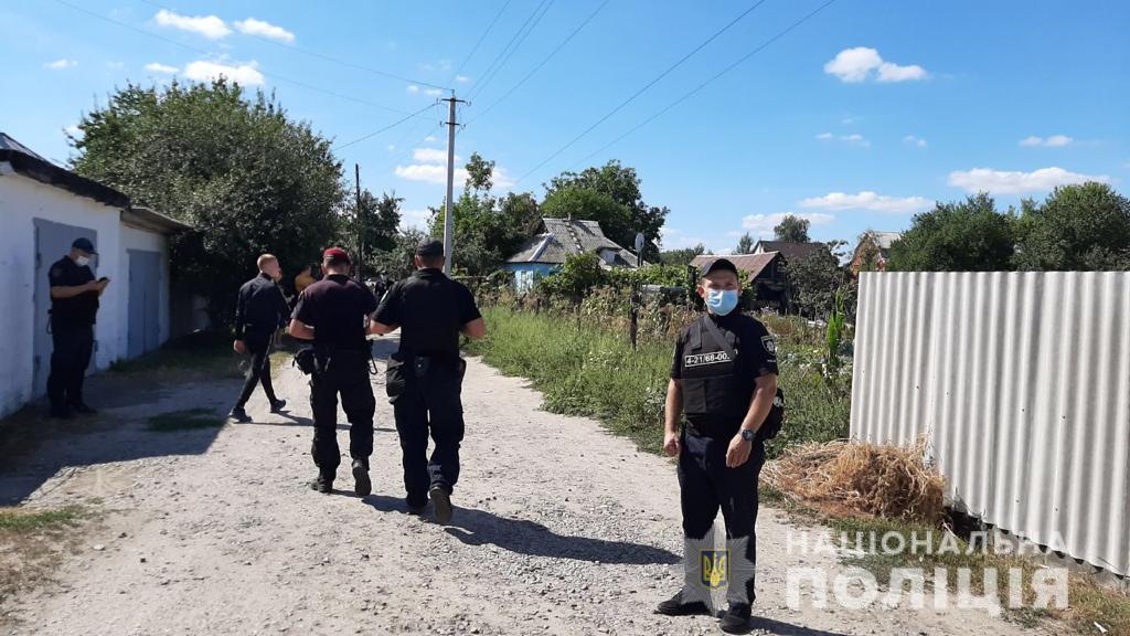 Собралось около 500 человек: в Харьковской области произошло столкновение возле поселения ромов В Харьковской области произошло столкновение возле поселения ромов