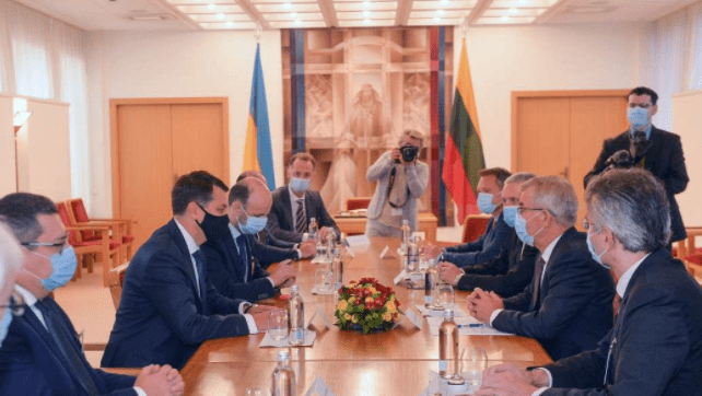 Спільне майбутнє у ЄС, Білорусь та боротьба за незалежність: візит Разумкова у Литву Дмитро Разумков у Литві