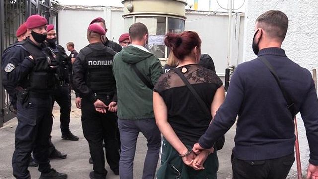 затримання карманних злочинців2 затримання карманних злочинців