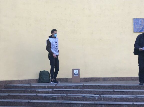 Питання Зеленського на місцевих виборах. Як будуть рахувати відповіді українців