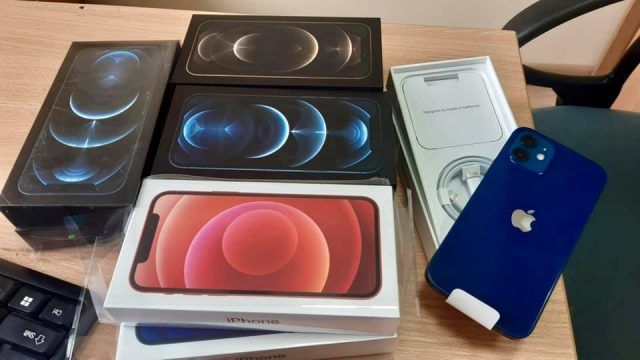 Везли новые iPhone 12: в Борисполе и Жулянах задержали двух украинцев