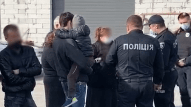 За масові фальсифікації на місцевих виборах у Василькові затримали 10 людей фальсифікації на місцевих виборах