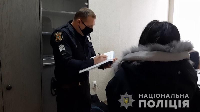 В Одессе женщина похитила такси и совершила на нем ДТП В Одессе женщина украла такси и попала на нем в ДТП
