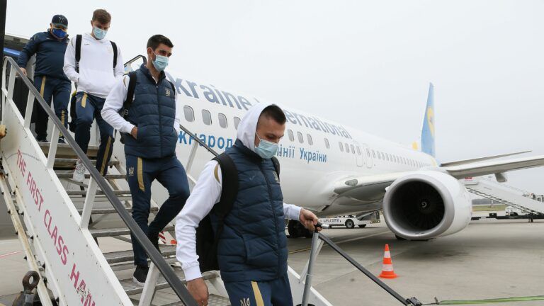Сборная Украины прилет в Польшу