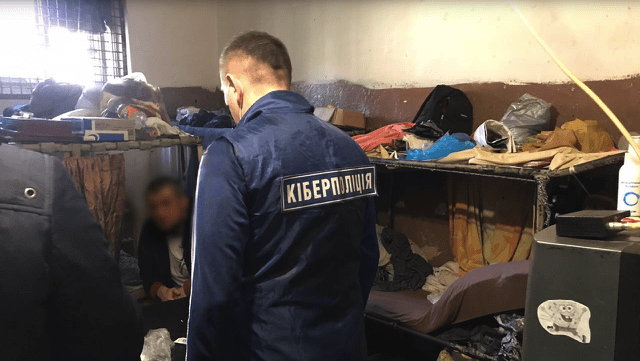 В Киеве мошенники обманули банк почти на 1,5 млн грн В Киеве мошенники обманули банк почти на 1,5 млн грн