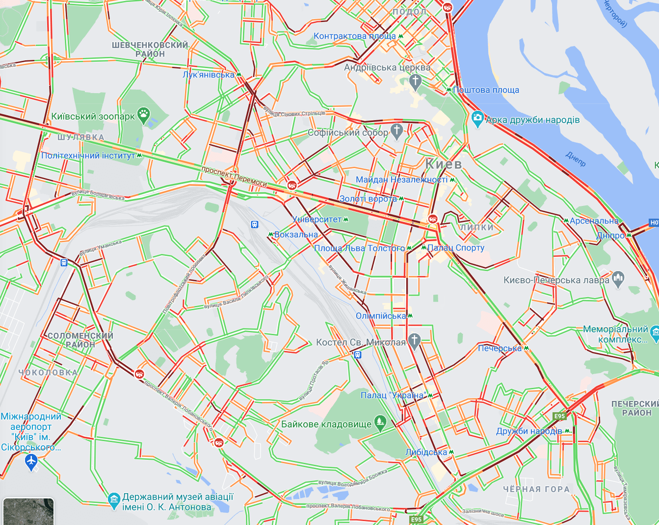 Пробки в Киеве достигли 8 баллов — где стоит столица (КАРТА)