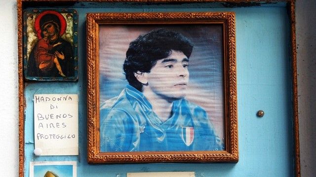Блестящий на поле, но скандальный в жизни: биография Диего Марадоны Диего Марадона — биография и подробности жизни