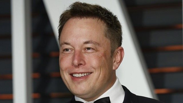 Маск розповів, як пропонував гендиректору Apple купити Tesla