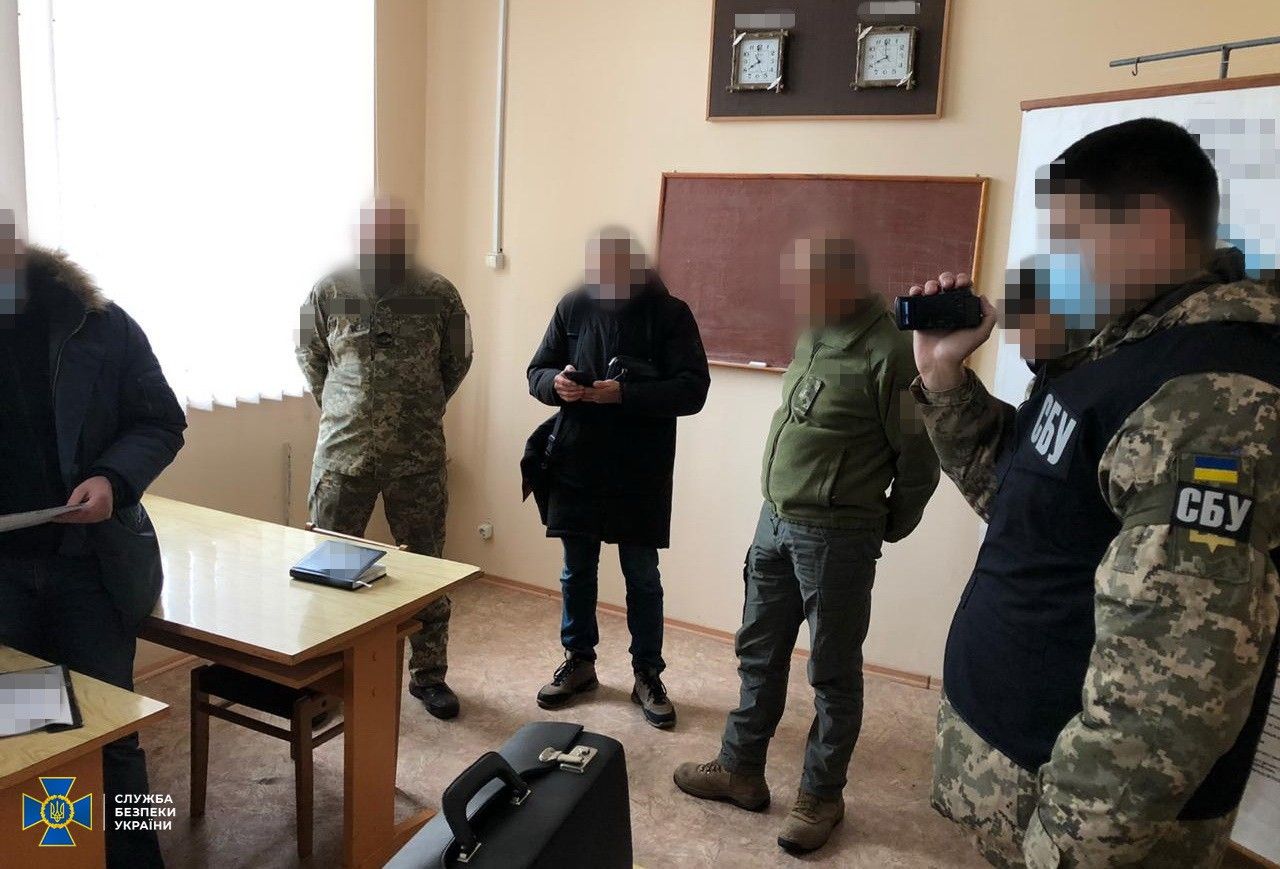 Более 1 млн грн: СБУ разоблачила командования воинской части на присвоены госсредств СБУ разоблачила командования воинской части на присвоены госсредств