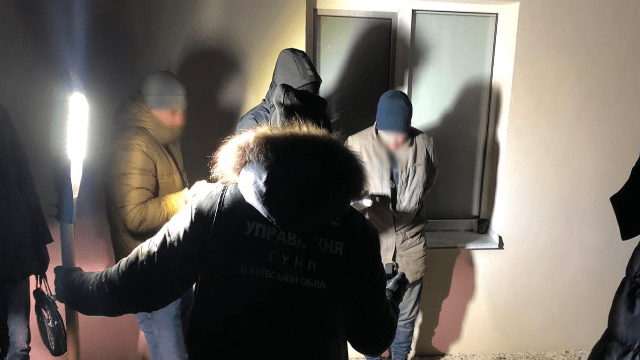 На Киевщине преступники бросили гранату в полицейских и открыли огонь Баришівка розбій