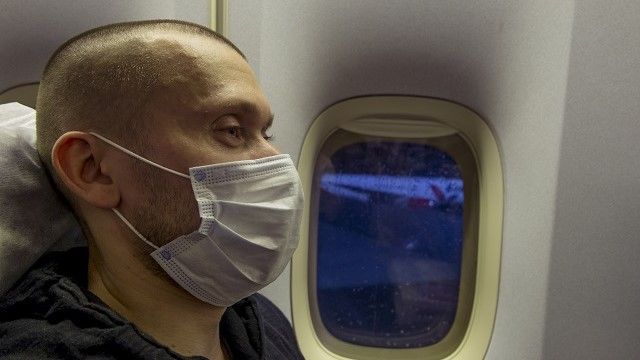 Зняв маску – знімуть з літака: SkyUp змінив правила для пасажирів