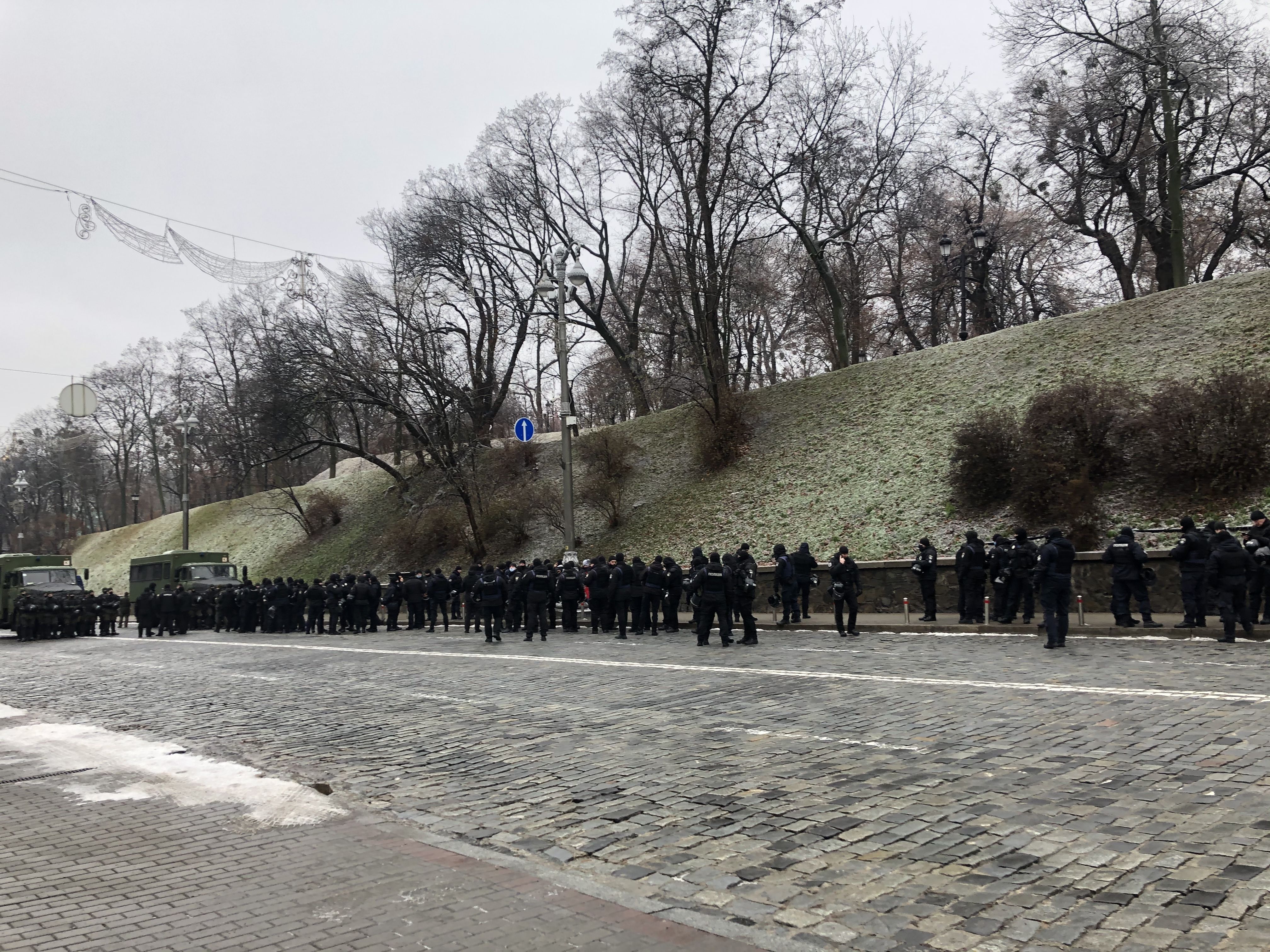 Протест под Радой — митингующие перекрыли дорогу