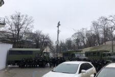 Протест под Радой — митингующие перекрыли дорогу