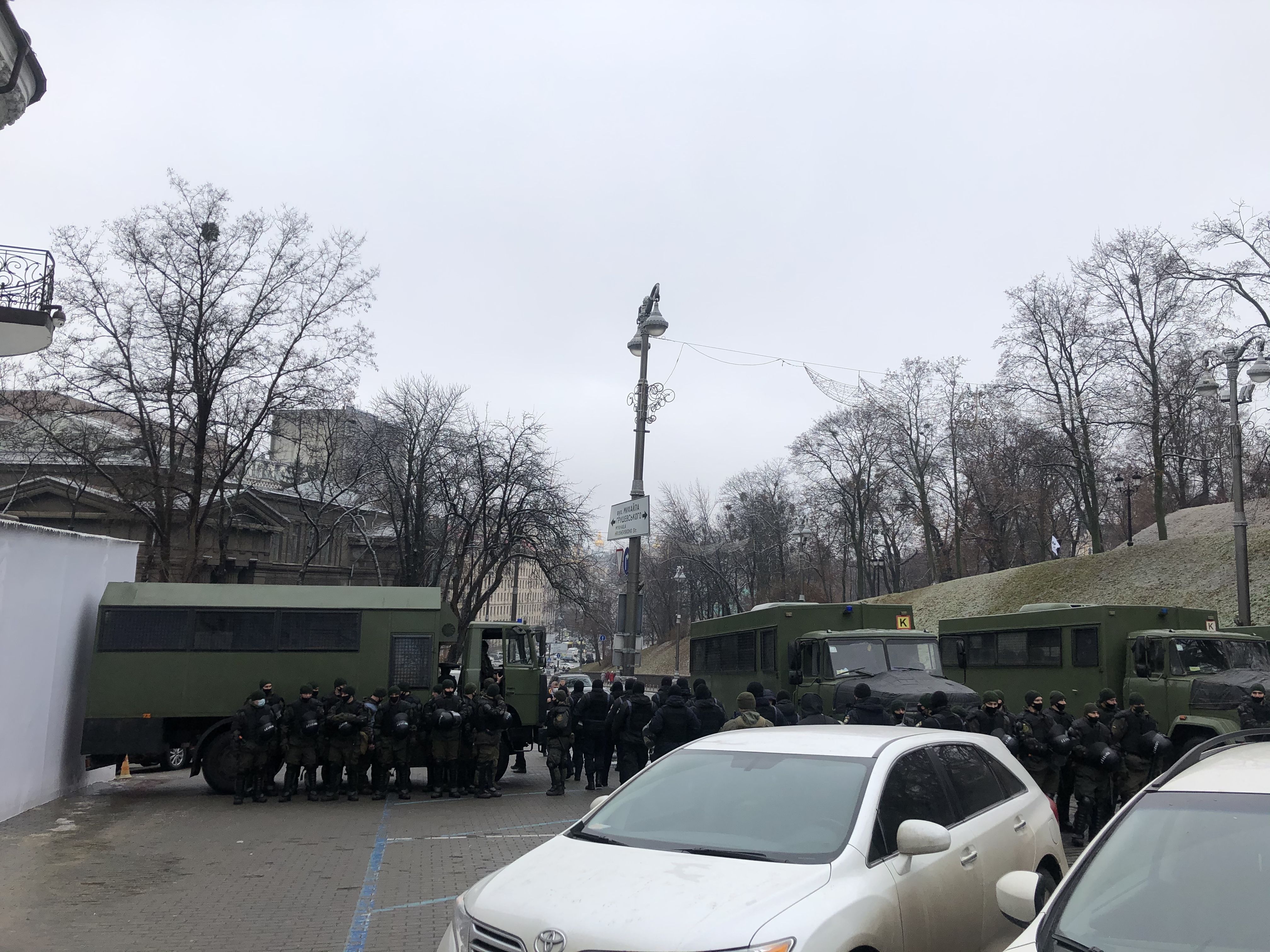 Протест под Радой — митингующие перекрыли дорогу