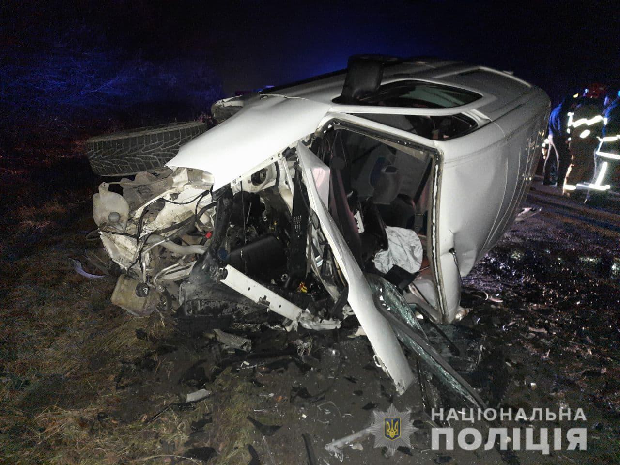 В Ровенской области столкнулись 5 авто, погиб один из водителей ДТП у рівненській області 1