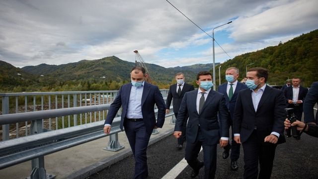 За год сделали дорог в 10 раз больше, чем за предыдущие десять лет-Зеленский