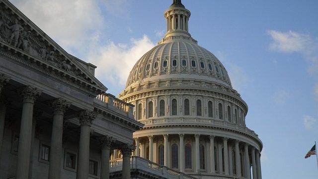 Штурм Капітолія – Палата представників США скасувала засідання