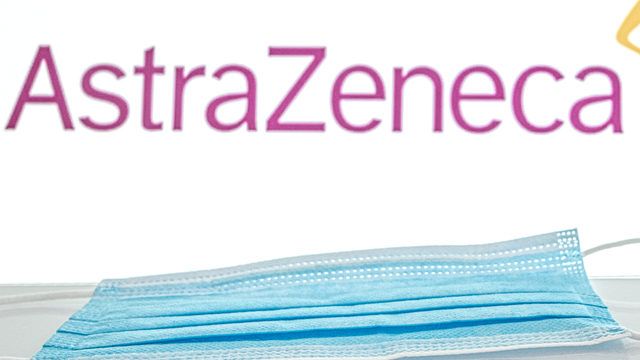 Бельгія заборонила використовувати вакцину AstraZeneca для людей старше 55 років