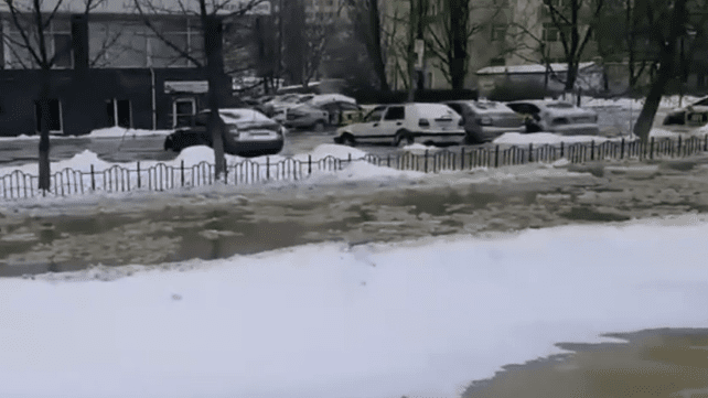 Прорив труби біля Чернігівської