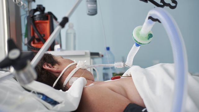Пациенты умирали без кислорода: министр здравоохранения Иордании ушел в отставку