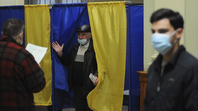 Довыборы в Раду: на 50-м округе в Донецкой области побеждает Андрей Аксенов
