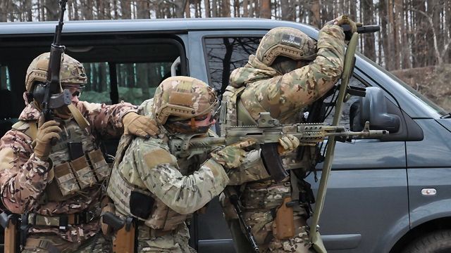 Перевірка авто і документів: в Україні почалися масштабні антитерористичні навчання