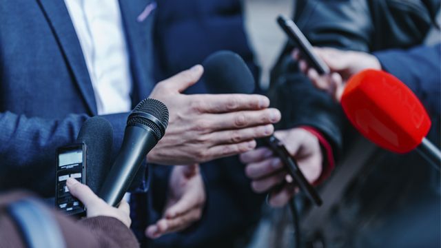 журналісти змі