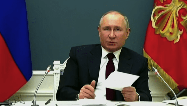 Макрона прервали из-за Путина на климатическом саммите — все резко надели маски