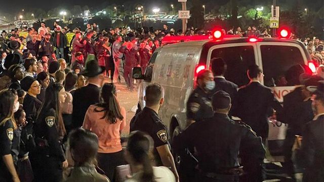 В Израиле во время праздника в давке погибли несколько десятков человек — ФОТО